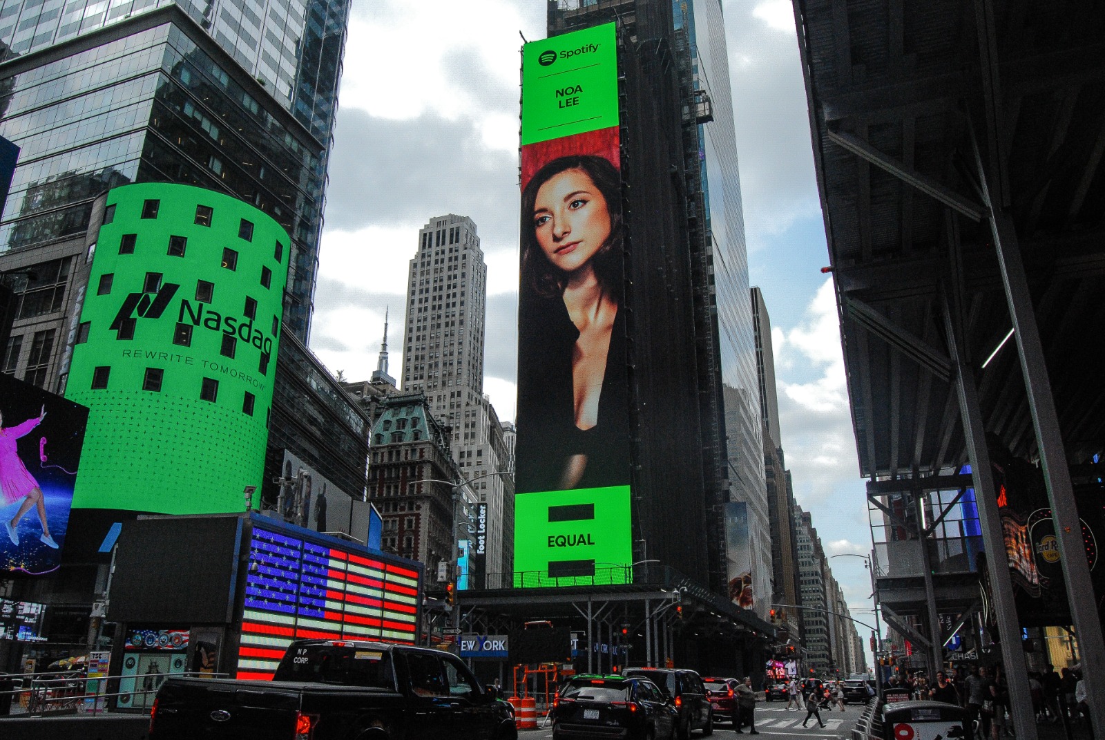 Noa Lee showcased on billboard on Times Square, New York.